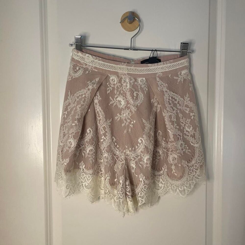 Style Stalker cream lace skorts - Picture 2 of 4